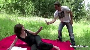 Παιδιά Gangbang ένας χαριτωμένος αθώος έφηβος