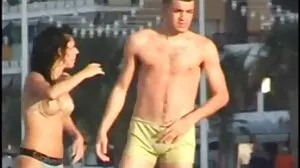 Έφηβος πιπιλιστικός υδραυλικός Big Dong Ιππασίας πάτωμα κουζίνας