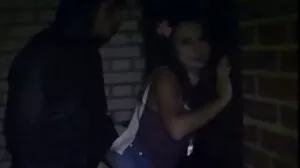 Οι μελαχρινές μαντάμ γαμούν τα παιχνιδάκια με το μουνί και τα καμπούρια