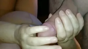 Busty Λατίνα αποπλανήθηκε από καυτή ξανθιά λεσβία!